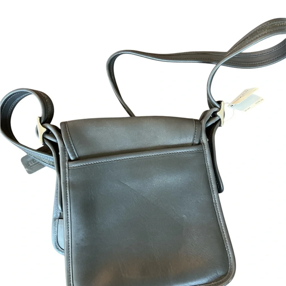 Vintage Coach Gray Leather Crossbody Bag with Adjustable Strap - Picture 3 of 6